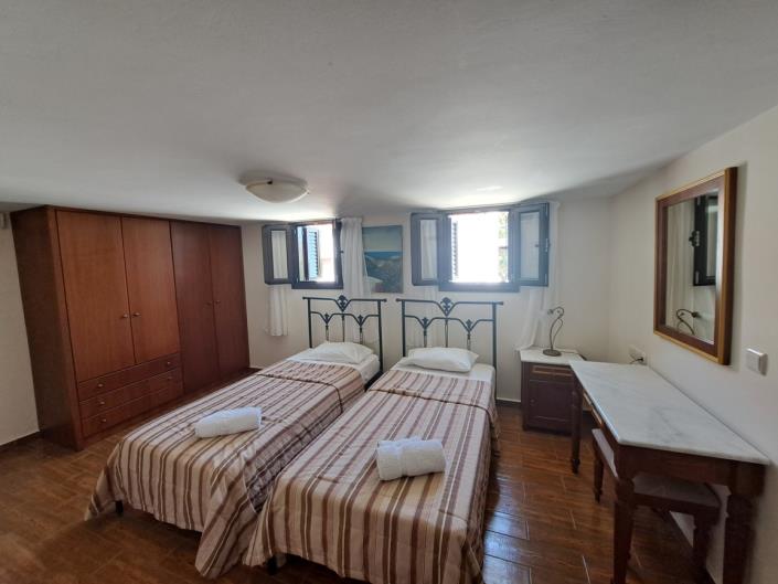 Image No.14-2 Bed Maisonette for sale