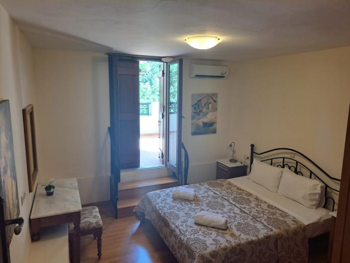 Image No.16-2 Bed Maisonette for sale