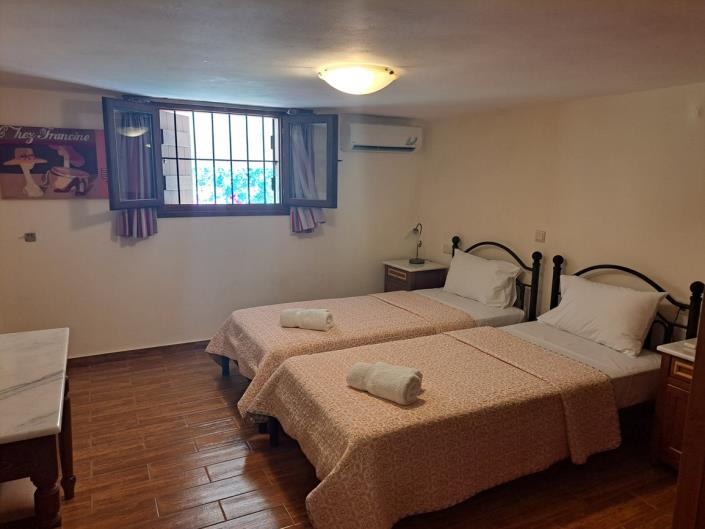 Image No.23-2 Bed Maisonette for sale