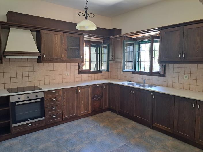 Image No.10-3 Bed House for sale