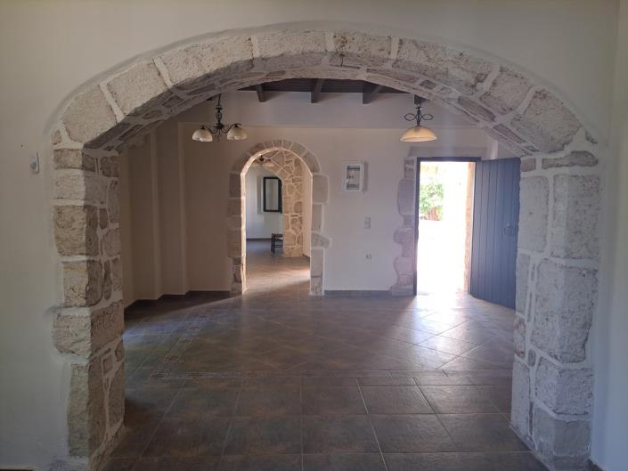 Image No.11-3 Bed House for sale