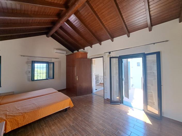 Image No.21-3 Bed House for sale