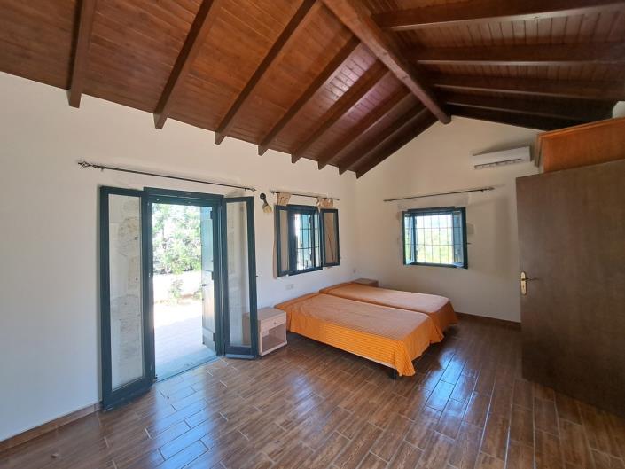 Image No.26-3 Bed House for sale