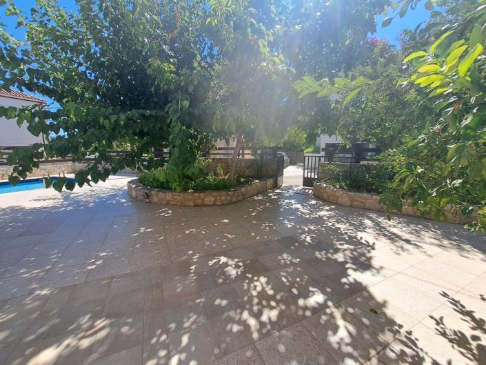 Image No.6-3 Bed House for sale