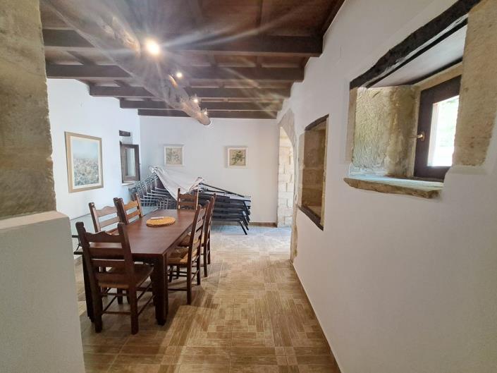 Image No.11-3 Bed House for sale