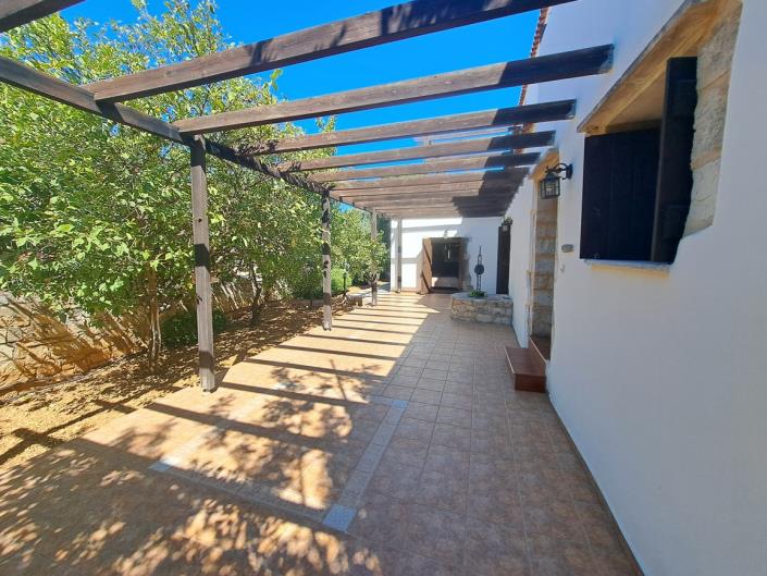 Image No.3-4 Bed House for sale