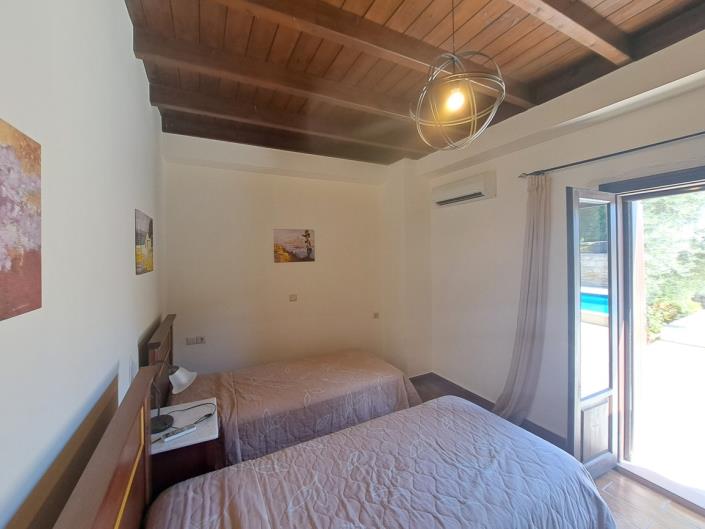 Image No.10-4 Bed House for sale