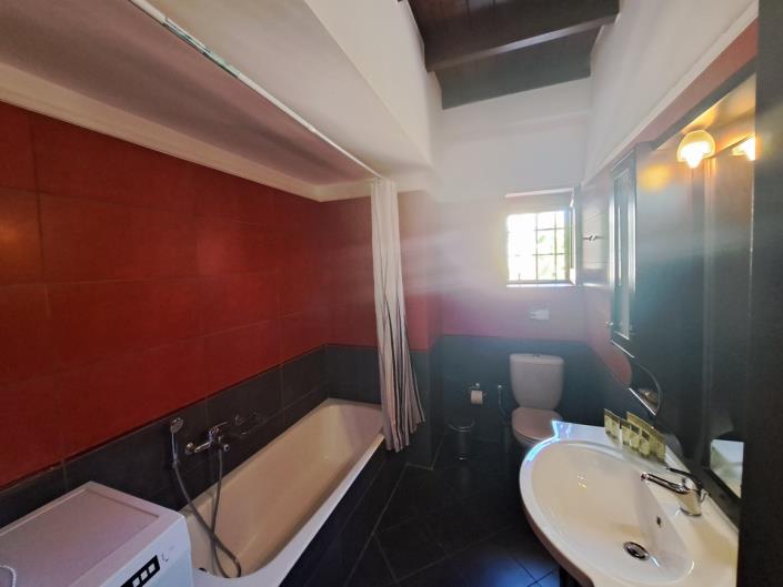 Image No.11-4 Bed House for sale