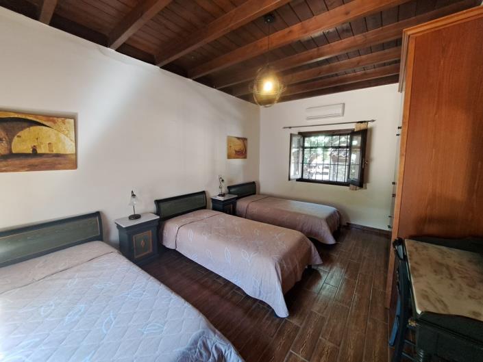 Image No.12-4 Bed House for sale