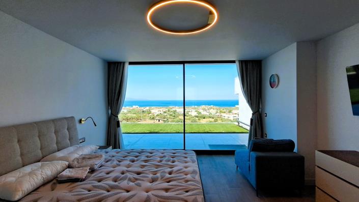 Image No.20-5 Bed Villa for sale