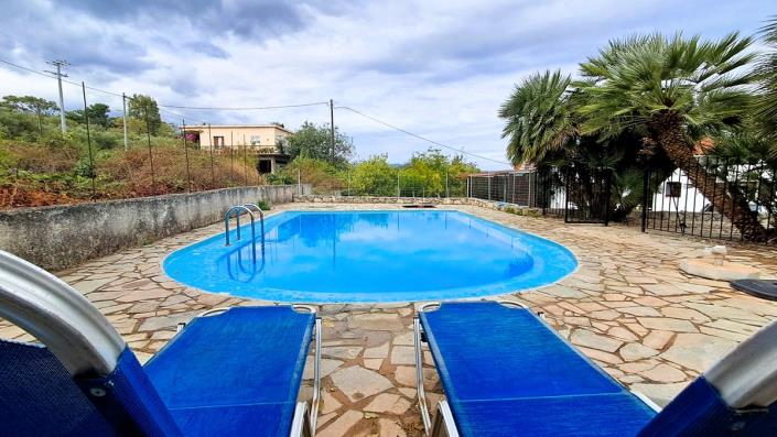 Image No.25-2 Bed Villa / Detached for sale