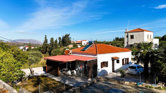 Image No.1-2 Bed Villa / Detached for sale