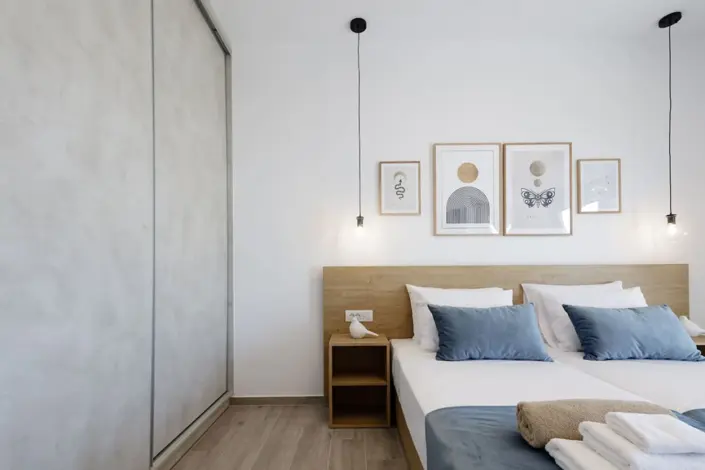 Image No.8-4 Bed Villa / Detached for sale