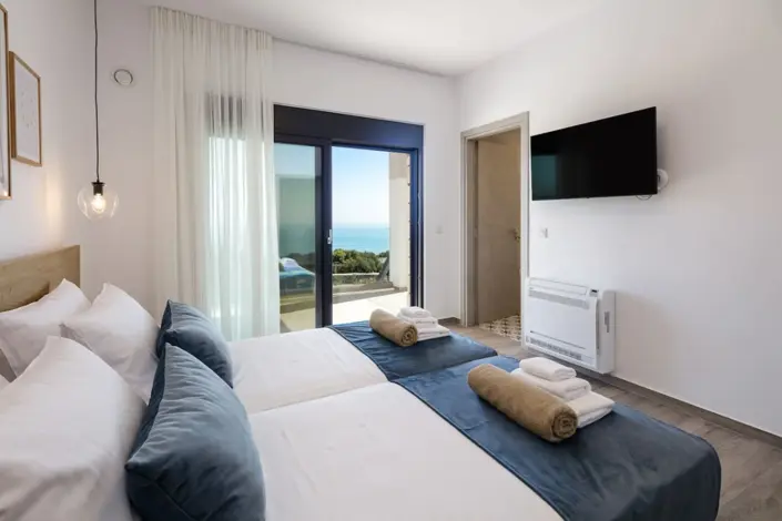 Image No.23-4 Bed Villa / Detached for sale