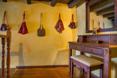 Villa-For-Sale-in-Samonas-village-5