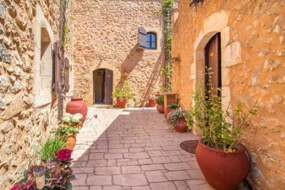 Villa-For-Sale-in-Samonas-village-10