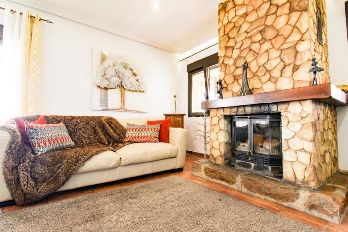 Image No.29-4 Bed Country Property for sale