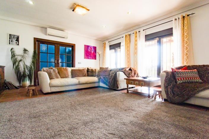 Image No.30-4 Bed Country Property for sale