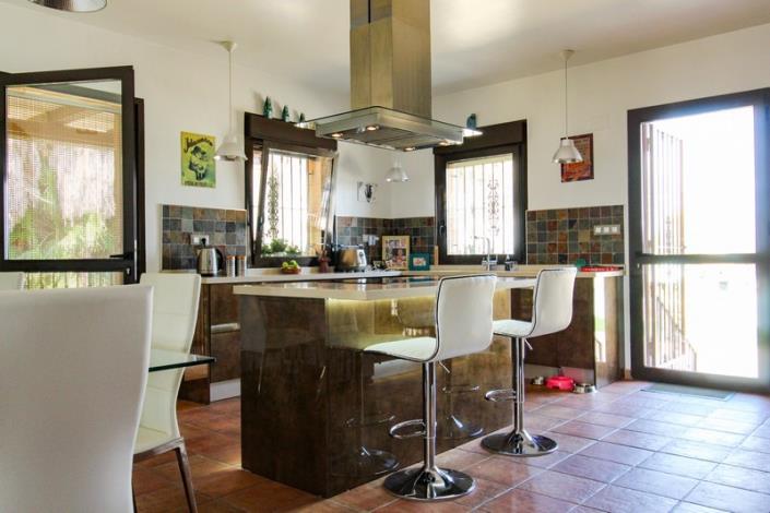 Image No.48-4 Bed Country Property for sale