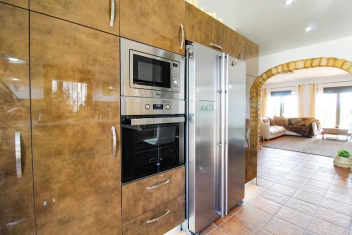 Image No.52-4 Bed Country Property for sale