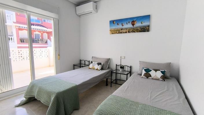 Image No.16-3 Bed Townhouse for sale