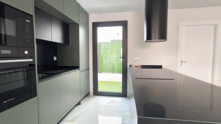 Image No.7-2 Bed Semi-Detached for sale