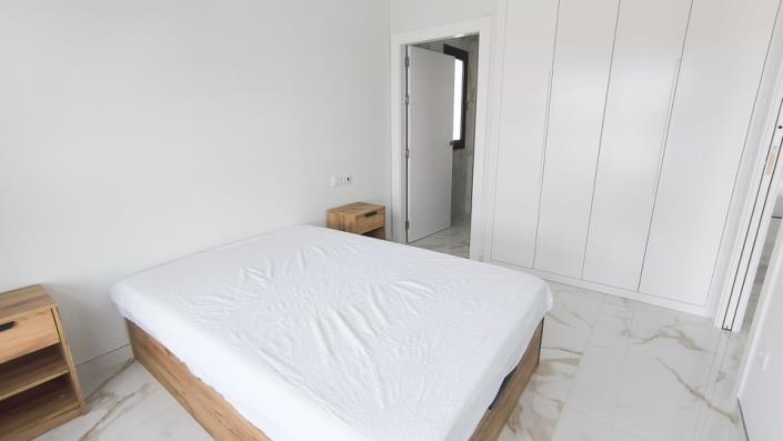 Image No.17-2 Bed Semi-Detached for sale