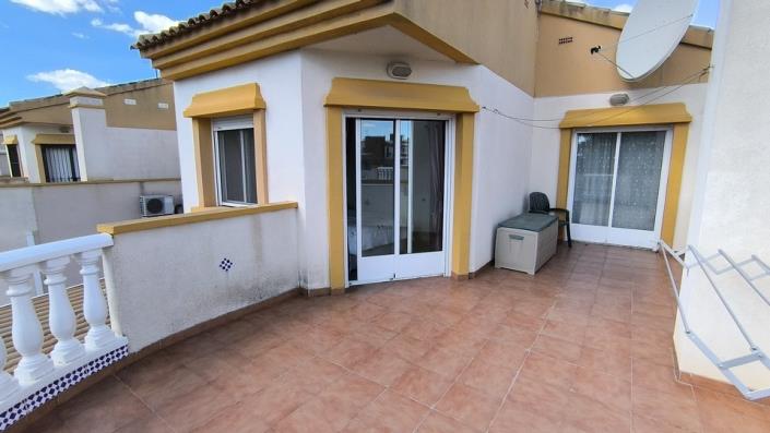 Image No.20-3 Bed Villa / Detached for sale