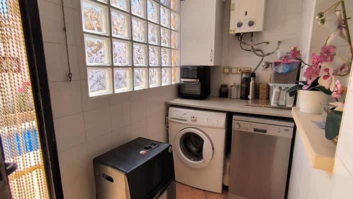 Image No.11-2 Bed Villa / Detached for sale