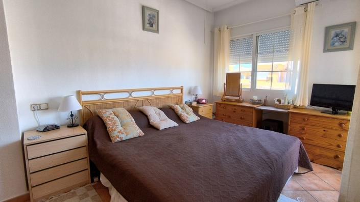 Image No.14-2 Bed Villa / Detached for sale