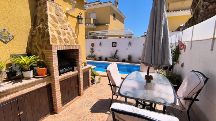 Image No.27-2 Bed Villa / Detached for sale