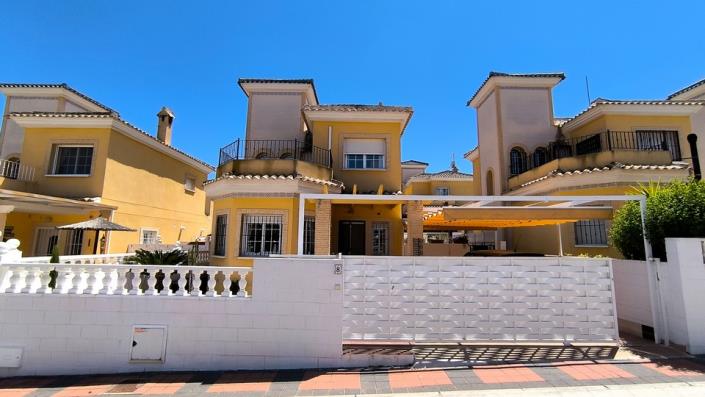 Image No.31-2 Bed Villa / Detached for sale