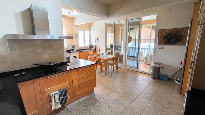 Image No.6-3 Bed Villa / Detached for sale