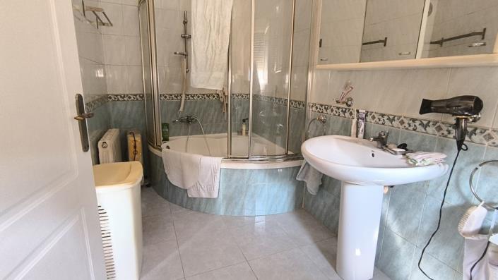 Image No.16-3 Bed Villa / Detached for sale