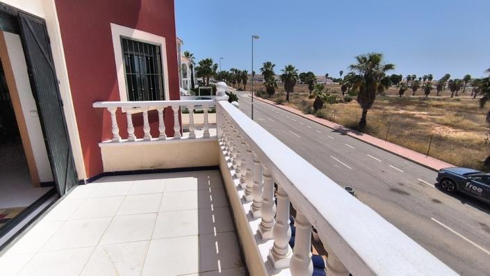 Image No.18-3 Bed Townhouse for sale