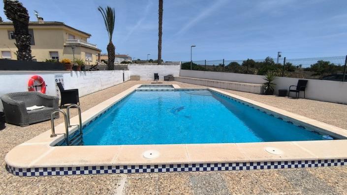 Image No.2-2 Bed Bungalow for sale