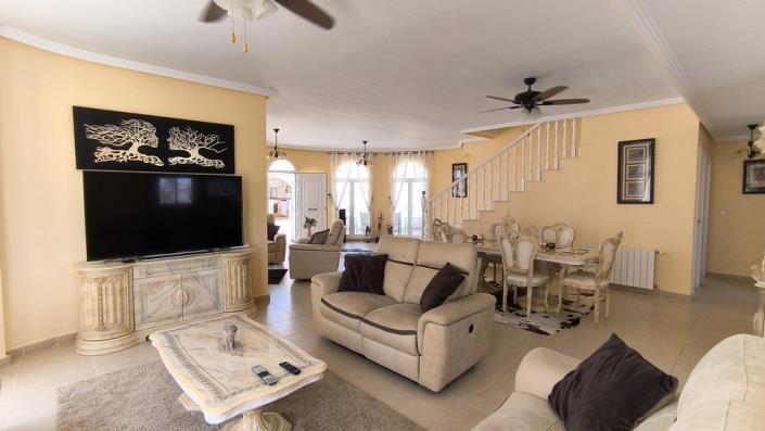 Image No.10-4 Bed Villa / Detached for sale