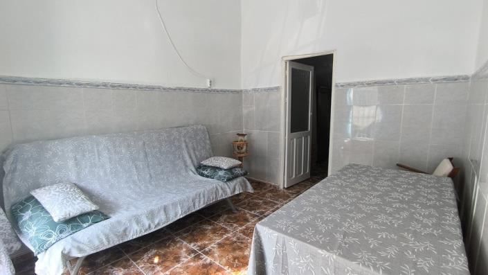 Image No.6-5 Bed Townhouse for sale