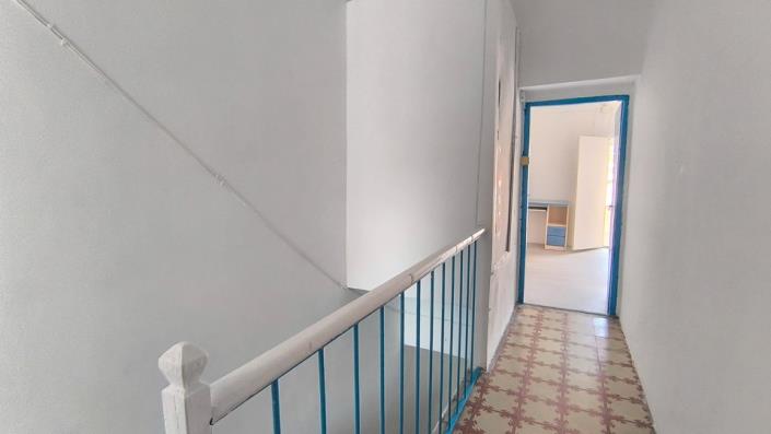 Image No.19-5 Bed Townhouse for sale