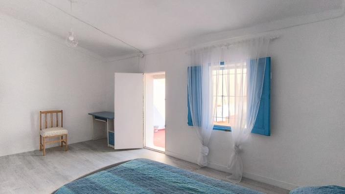 Image No.21-5 Bed Townhouse for sale