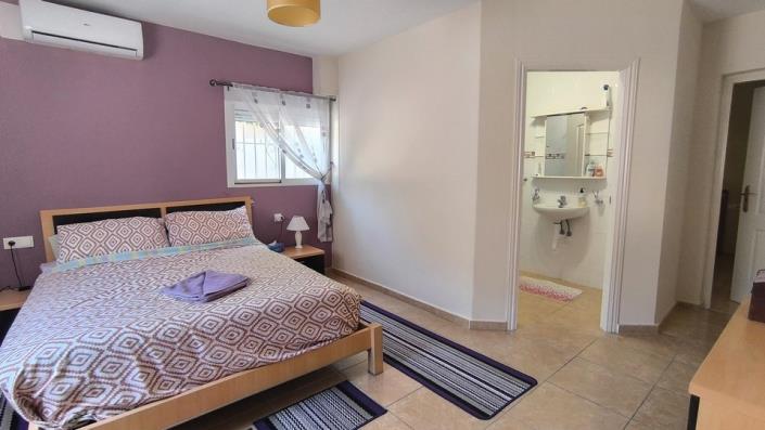 Image No.37-7 Bed Villa / Detached for sale