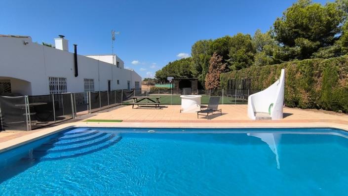 Image No.40-5 Bed Country House for sale