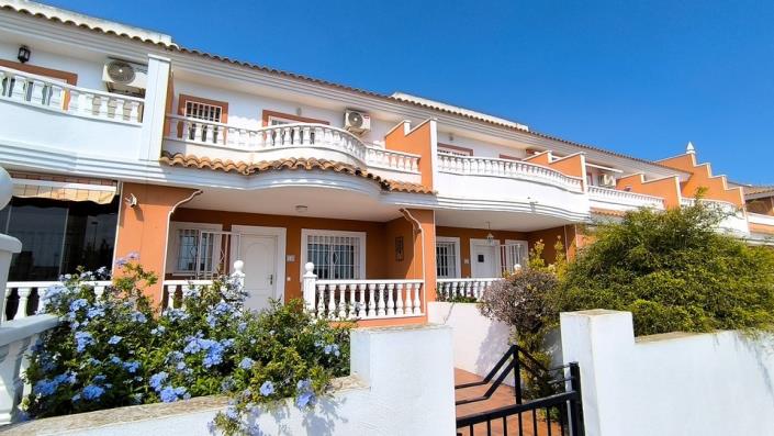 Image No.1-3 Bed Townhouse for sale