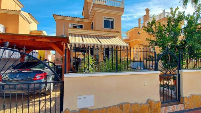 Image No.1-3 Bed Villa / Detached for sale