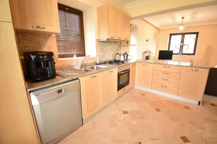 Image No.12-3 Bed Villa for sale