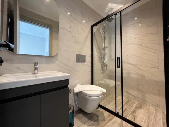 Image No.25-2 Bed Apartment for sale