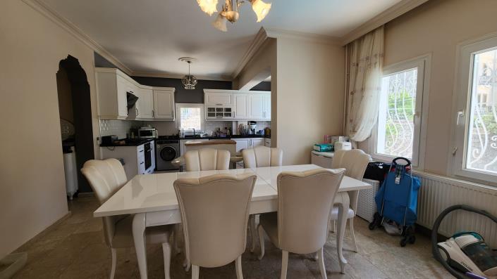 Image No.9-7 Bed Villa for sale