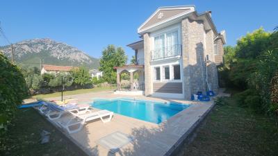 1 - Uzumlu, Villa