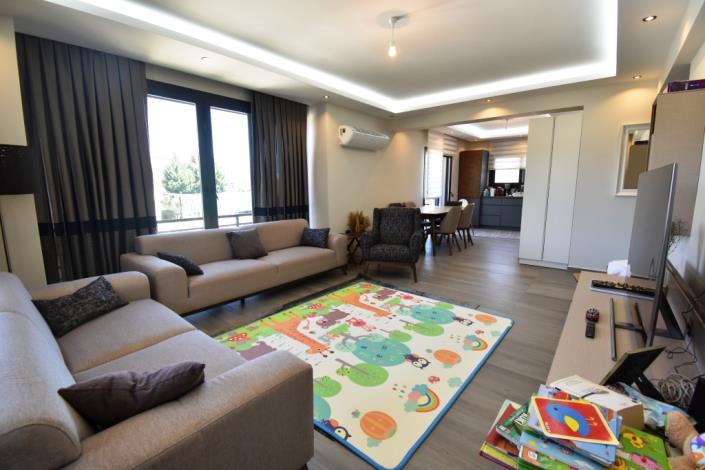 Image No.6-4 Bed Apartment for sale