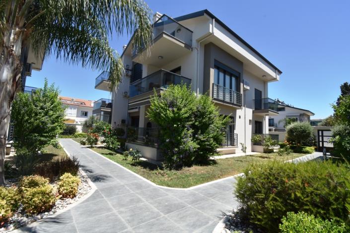 Image No.24-4 Bed Apartment for sale